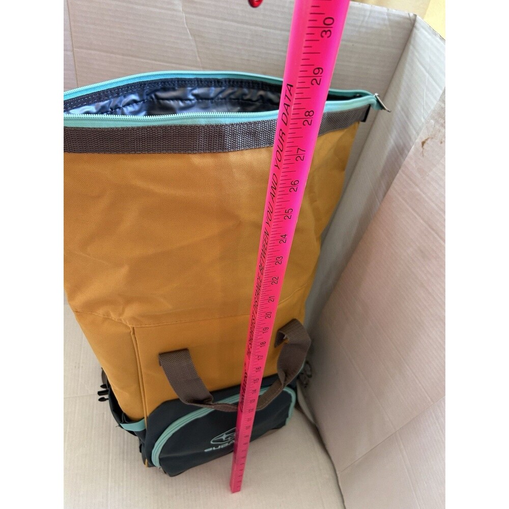 Subaru Insulated back pack NWOT - Picture 9 of 16